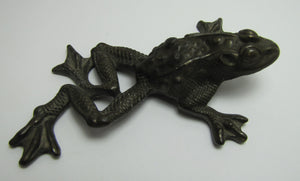 RH Co Antique Cast Iron Figural Frog Paperweight Decorative Art Small Statue Reading Hardware Co Turn of Century 1900+-